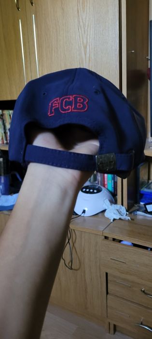 vând șapcă fc barcelona originala direct de pe site stare perfecta
