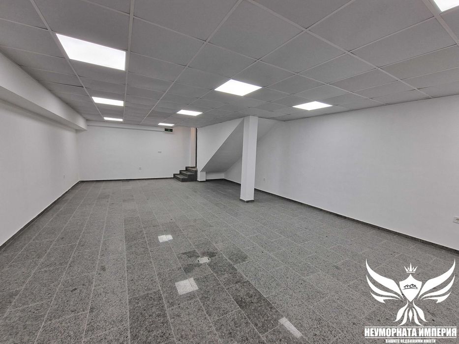 Под наем помещение/магазин и склад 180кв. в Асеновград, кв.Изток