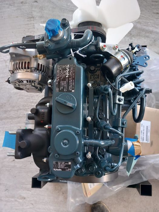 Motor Kubota D902-EF03