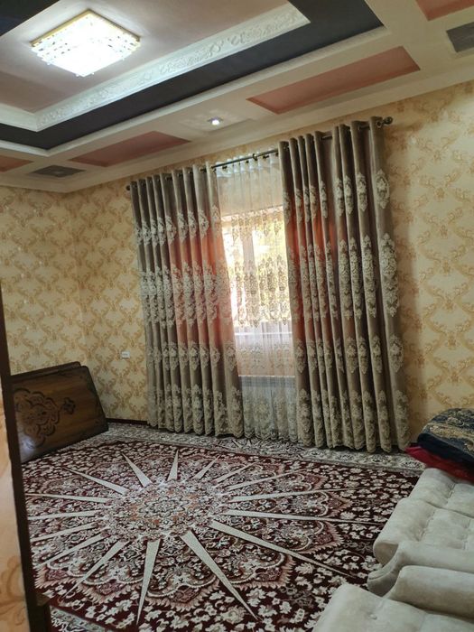 Навоий шаҳар Умид қўрғонида ҳовли