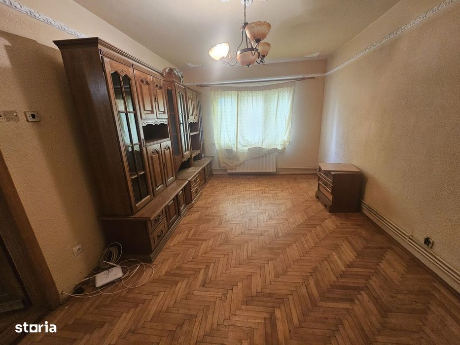 Apartament 3 camere decomandat - centrala termica !!