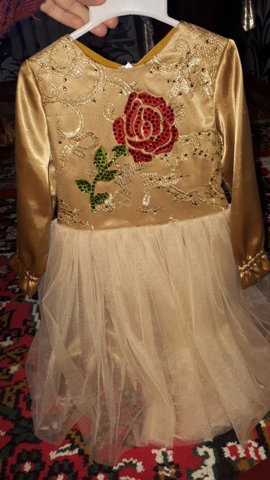 Нарядное платье на 2 3 годика