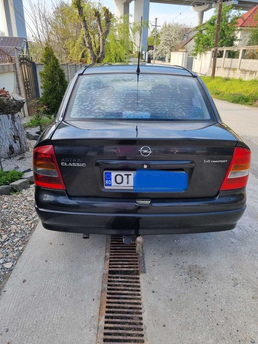 vanzare autoturism opel astra G-Berlina