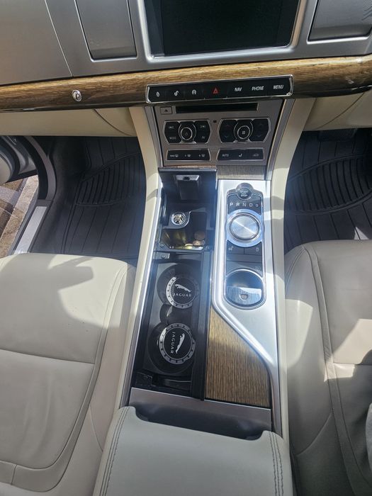 JAGUAR XF 2014 — imagine 3
