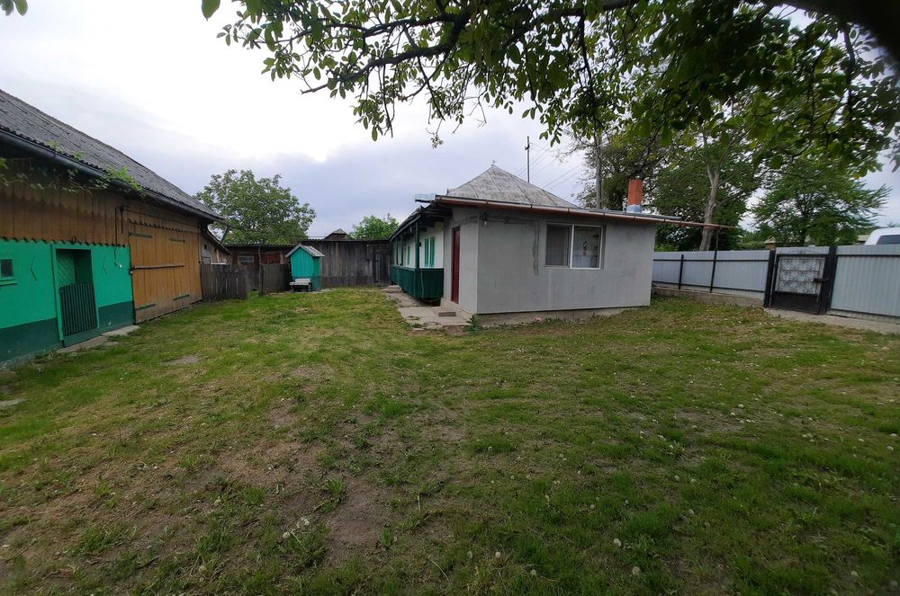 Vând casă + teren, sat Dănila, comuna Dărmănești