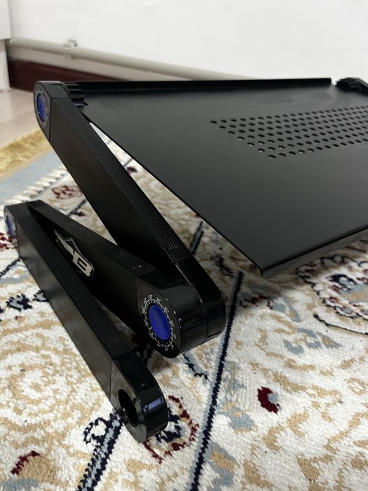 Поставка для ноутбук