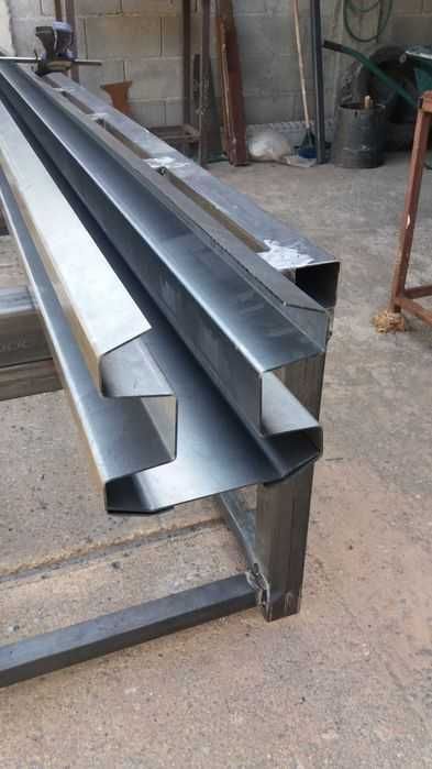 Matrița metalica stalp de gard , 14/14 cm, 950 lei!