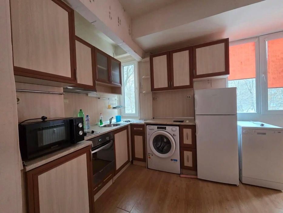 Дава се под наем Двустаен апартамент в София, Лагера - 70 кв.м за 598.23 € - Снимка #3