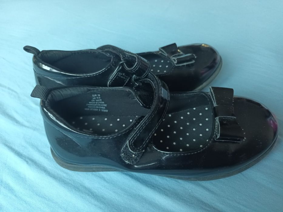 Обувки за момиче