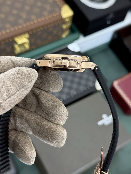 Patek Philippe Aquanaut Gold