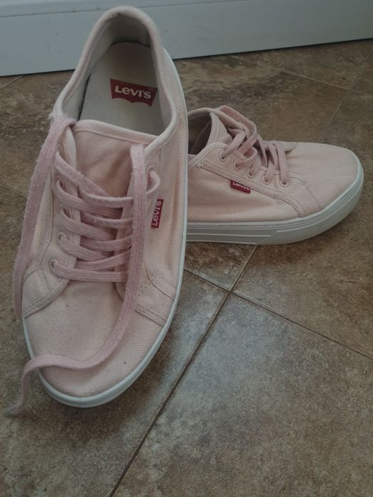 Papuci Levi's  marimea 39