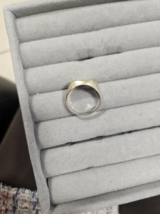 Златен мъжки пръстен