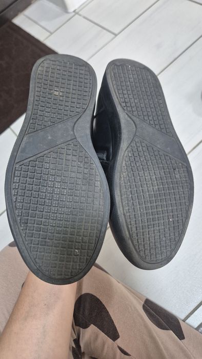 Продам осеннюю обувь для мальчика