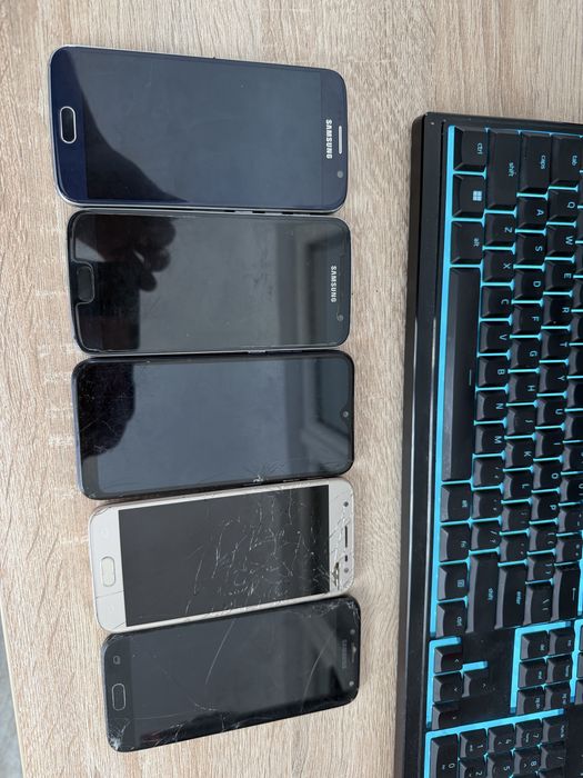 Lot 5 telefoane Samsung de piese