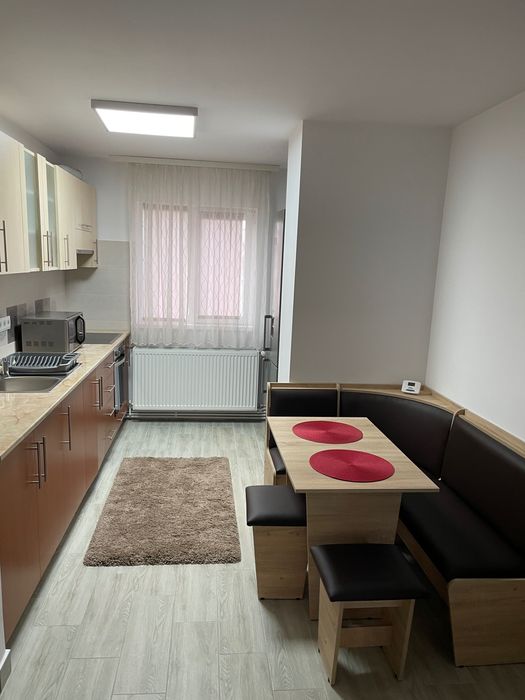 Apartament cu 3 camere de închiriat în Câmpia Turzii