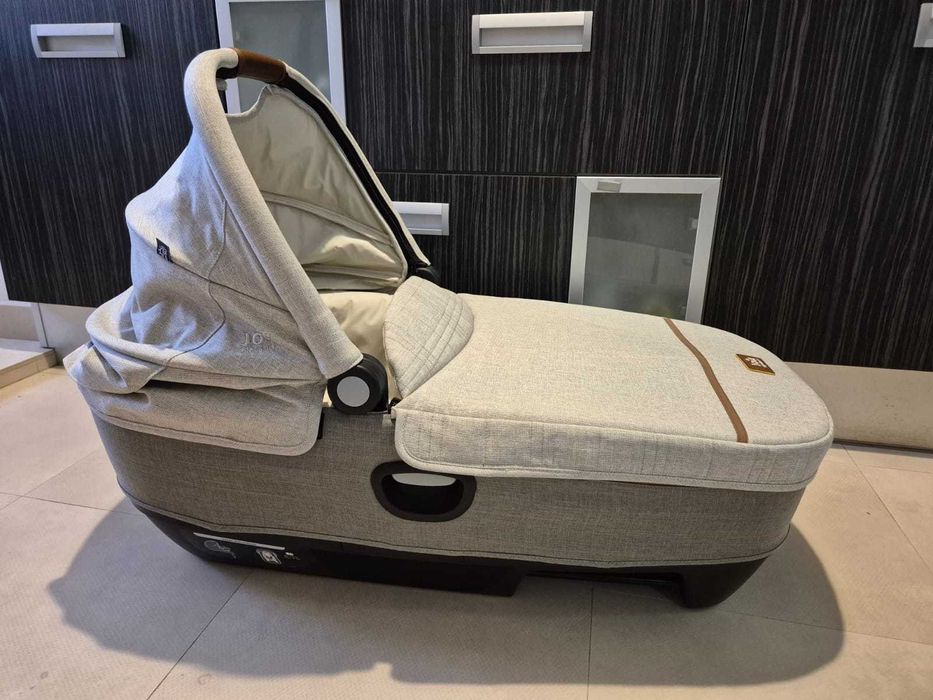 Landou Joie Calmi i-signature cu baza isofix inclusa, ca noi