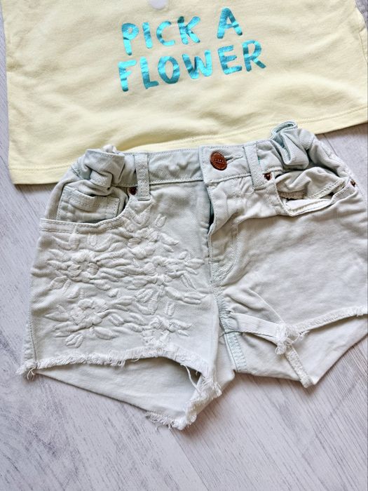 Blugi scurti + tricou Zara