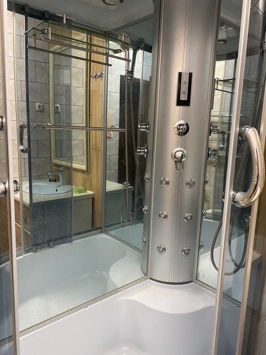 Душевая кабинка