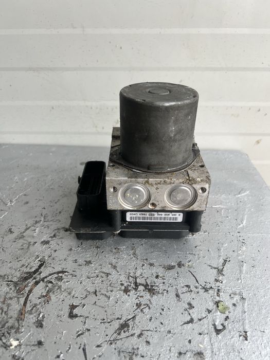 Pompa ABS 8K0907379L  Audi A5 A4 A8