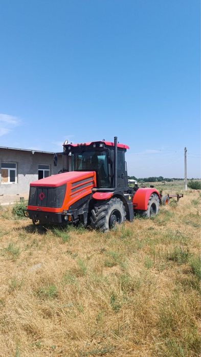 Трактор Кировец К-525ПР.