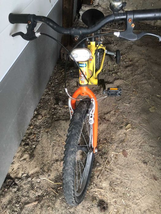 продавам детско колело подходяюо за деца над 5год