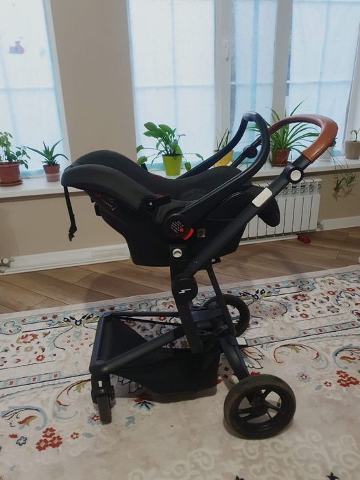 Б/у коляска в отличном состоянии,