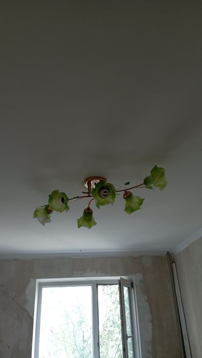 Люстра с 6 плафонами