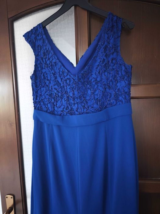 Rochie eleganta cu trenă
