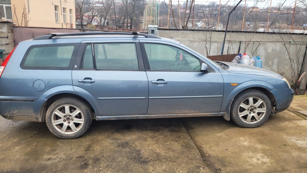 Ford mondeo  2002