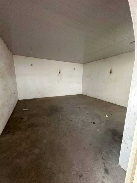 Arendaga yo’l boyidan joy bor. Dang’ara Baraka bozori ro’parasida.