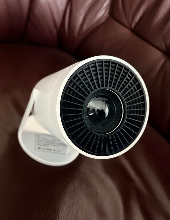 Проектор, Mini LED,домашно кино. Модел AMX 100