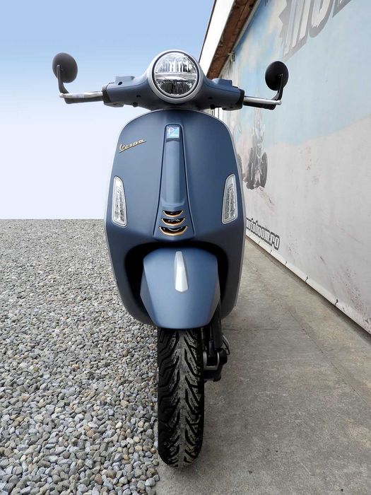 Scuter Vespa Primavera 125 Officina 8 | Rate | Leasing