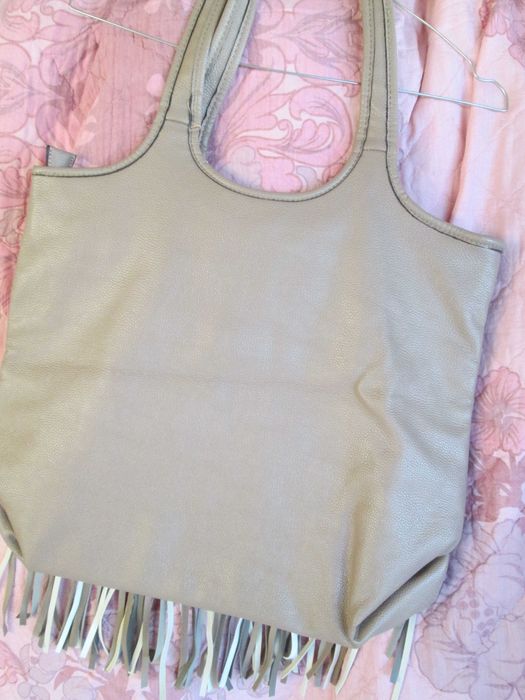 poseta noua   Doca desosebita