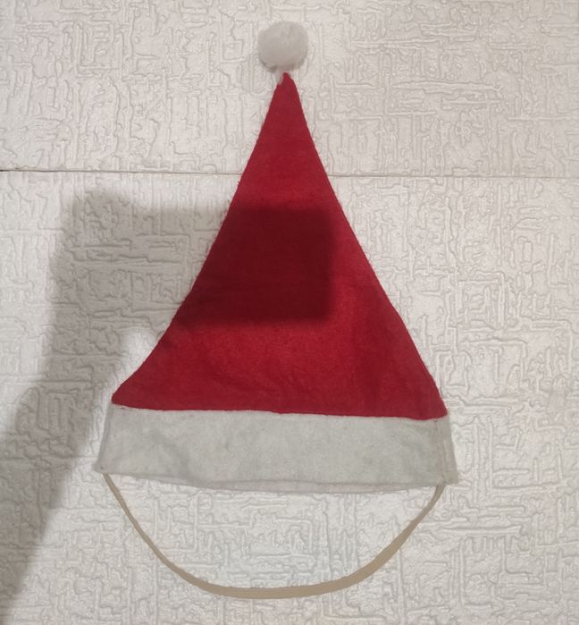 Новогодняя шапка деда Мороза