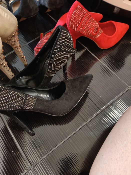 Pantofi cu toc eleganti
