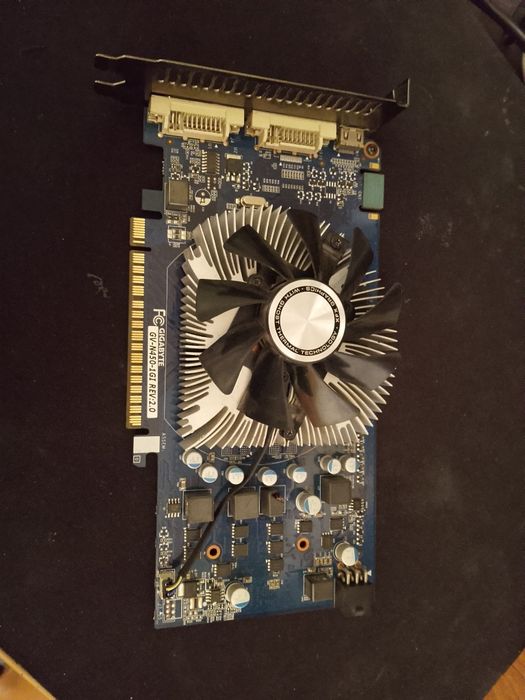Продам gts 450 1 гиг ддр 5