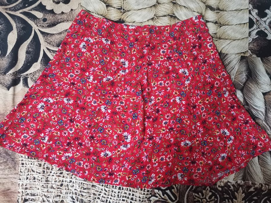 Къса пола Bershka + тениски