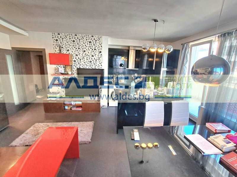 Продава се Тристаен апартамент в София, Борово - 118 кв.м за 2500 €/кв.м - Снимка #2