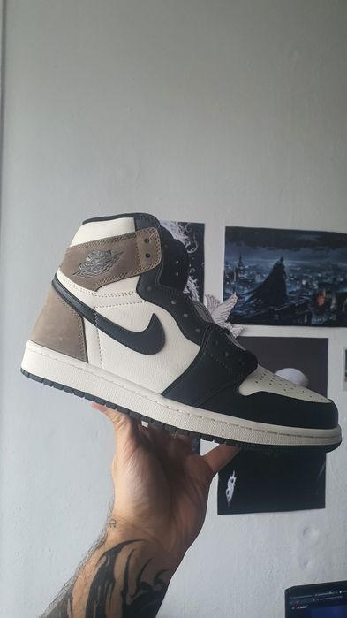 Jordan 1 Dark Mocha