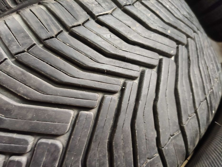 4бр Всесезонни гуми 215 65 16 - Michelin