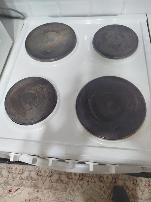 Продам электрическую плиту