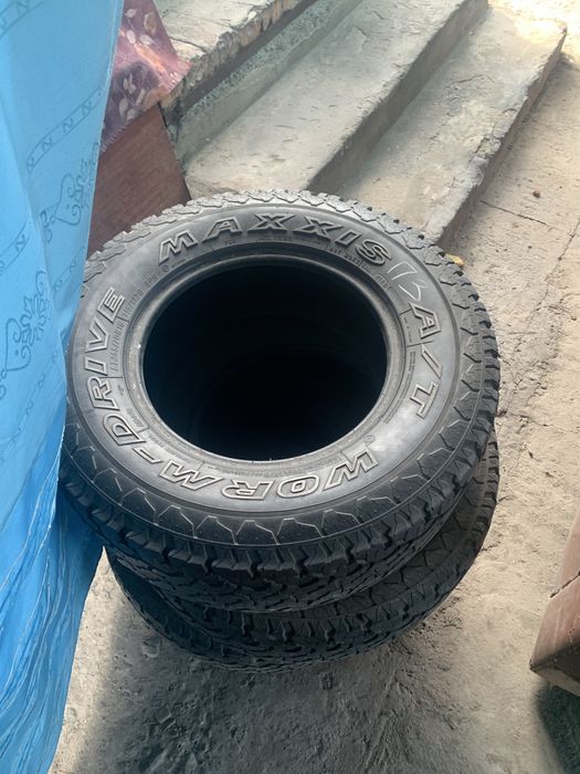 Шины A/T maxxis