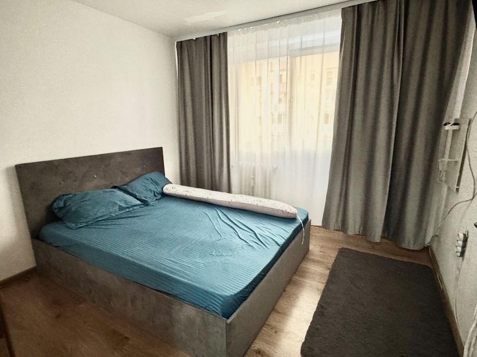 Închiriez apartament