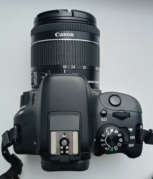 Canon eos 100d (Touch screen, 18Mp, Full HD)