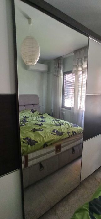 Гардероб с плъзгащи врати