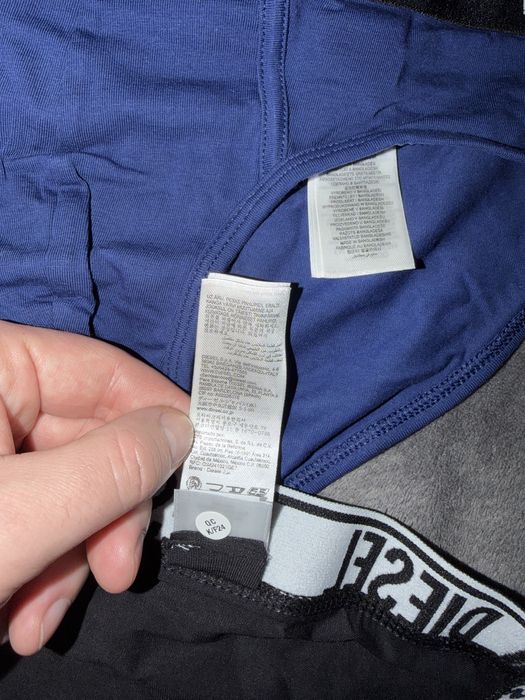 Diesel set 3 chiloti bleumarin-negru-rosu marimea M noi originali