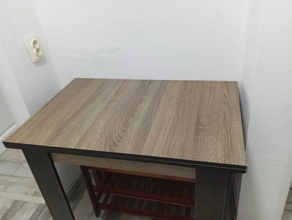 Vand apartament  2 camere