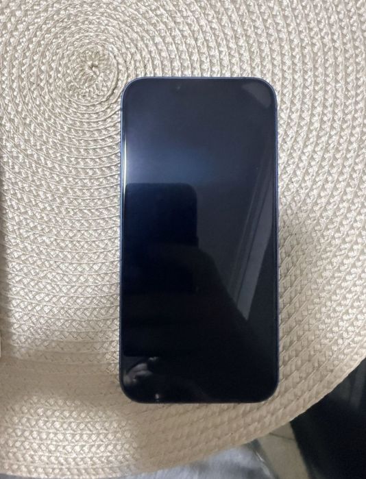 Vând iPhone 13 în stare perfectă