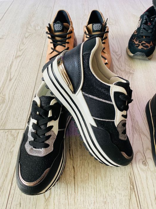 Разпродажба ! Всички обувки на цена 15лв.