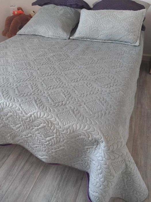 Set pat elegant din catifea – cuvertură + fețe de pernă- Noi!